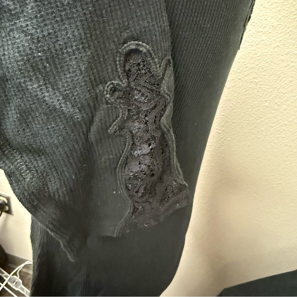 Kyle Busch NASCAR M&M’s Black Thermal Lace Long Sleeve Top by Chase Authentics - Picture 4 of 10
